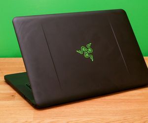 Specification of BenQ Joybook R55 rival: Razer Blade 14-inch, late 2016.