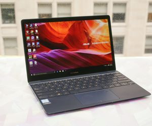 Specification of Acer Swift 7 rival: Asus Zenbook 3 UX390UA-XH74-BL.