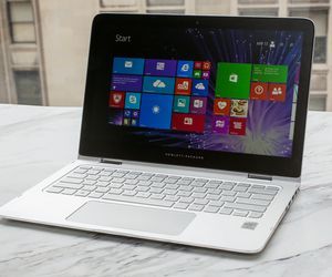 Specification of Fujitsu LIFEBOOK T936 rival: HP Spectre x360 13.3-inch Core i7.