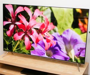 Specification of LG OLED55E6P rival: Samsung UN65KS8000.