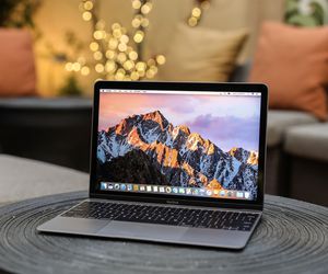 Apple MacBook 12-inch, 2017