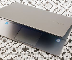 Specification of Samsung Series 9 900X4C rival: Samsung Notebook 9 15-inch.