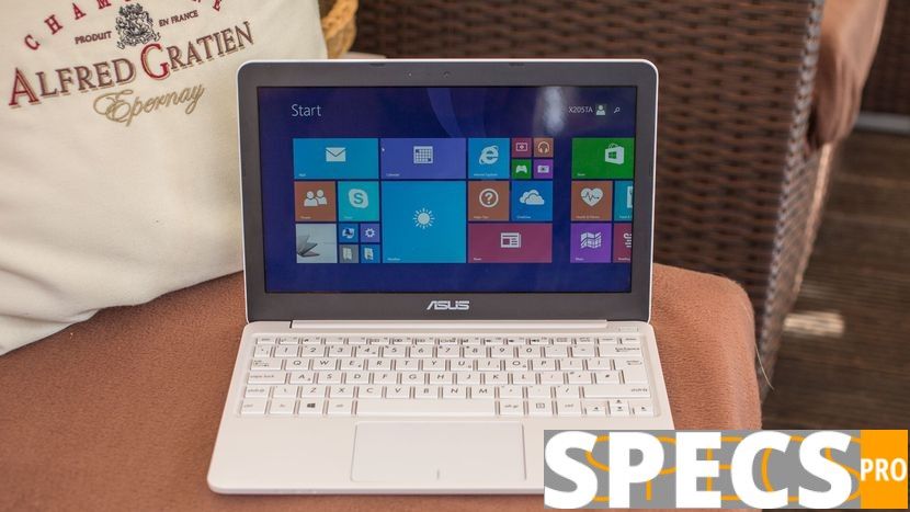 Asus EeeBook X205