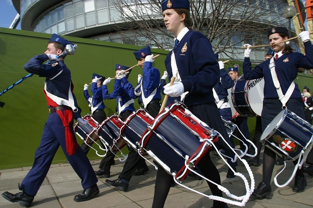 Canon EOS D60 specs and prices. Canon EOS D60 comparison with rivals.