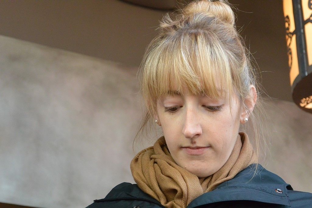 Nikon 1 J3 specs and prices. Nikon 1 J3 comparison with rivals.