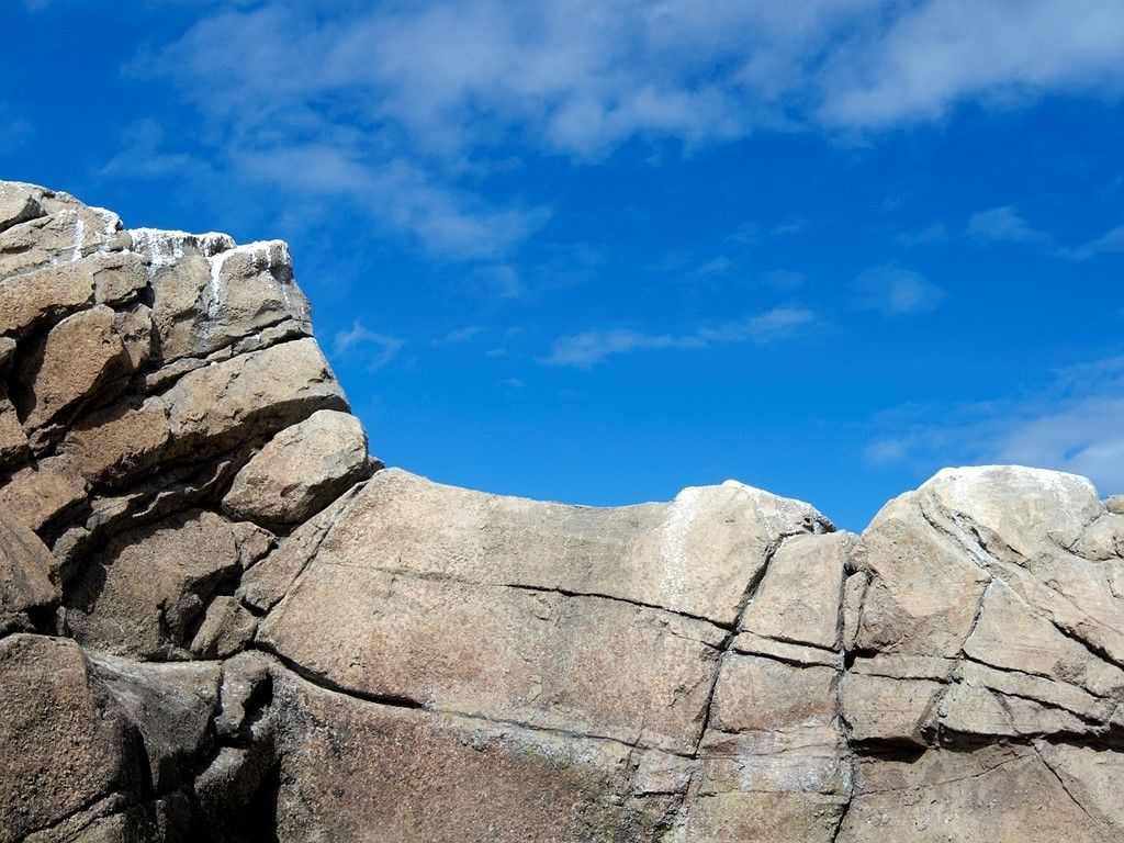 Pentax Q specs and prices. Pentax Q comparison with rivals.